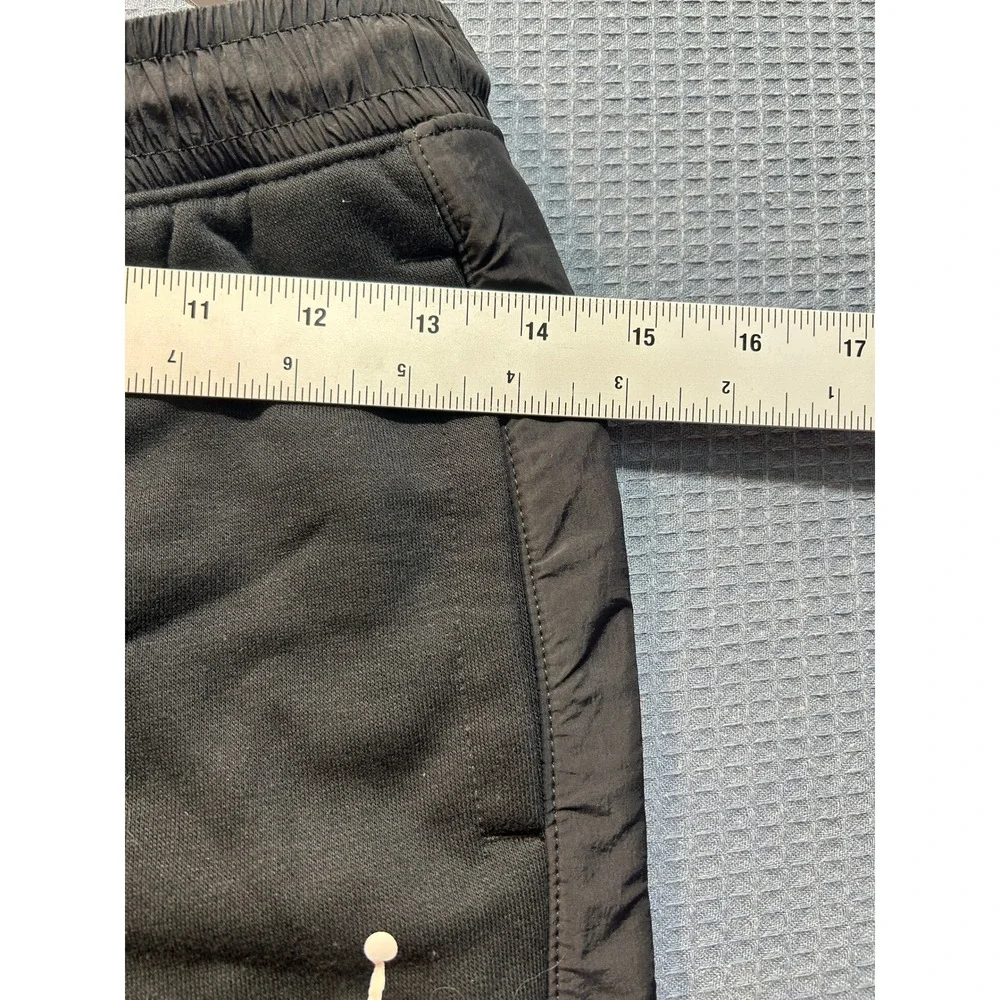 Jordan Sweatpants Boys Size M‎ Black 95B769-023